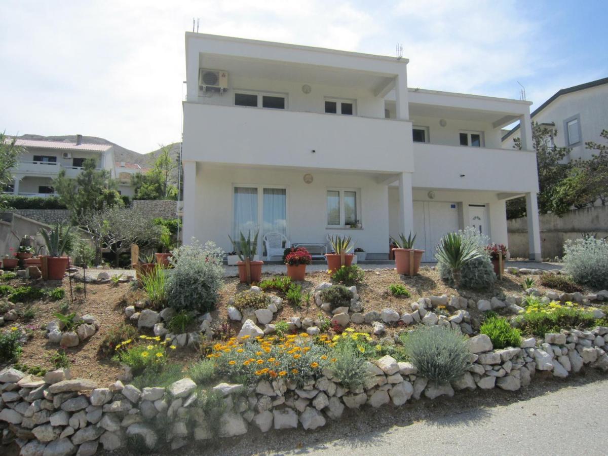 Apartments Veronika Pag Town Exterior photo