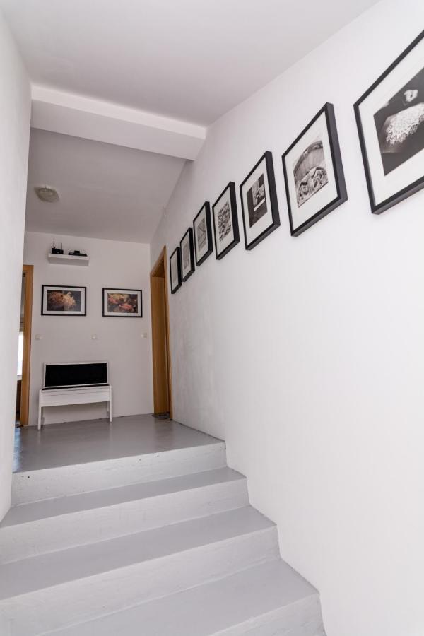 Apartments Veronika Pag Town Exterior photo